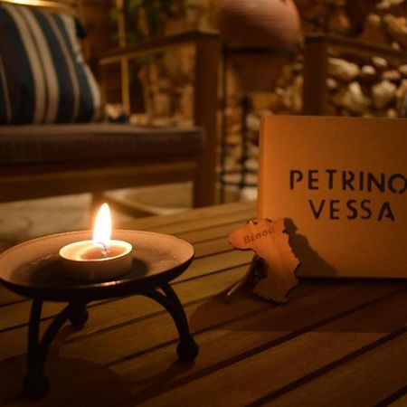 Hotel Petrino Véssa Esterno foto
