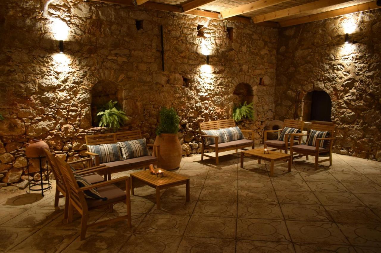 Hotel Petrino Véssa Esterno foto