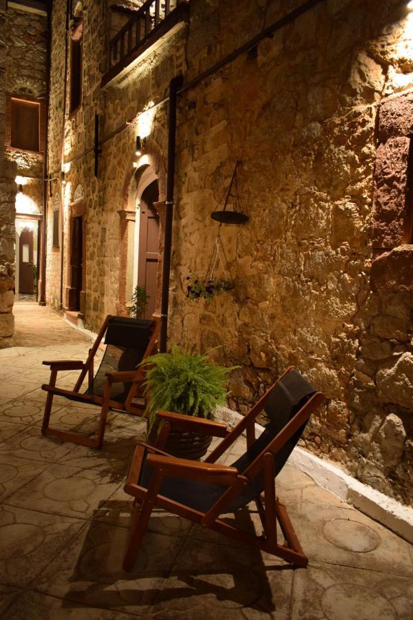 Hotel Petrino Véssa Esterno foto