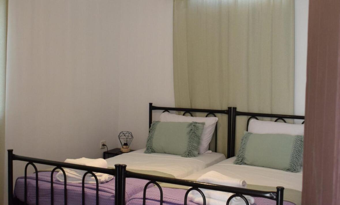 Hotel Petrino Véssa Esterno foto
