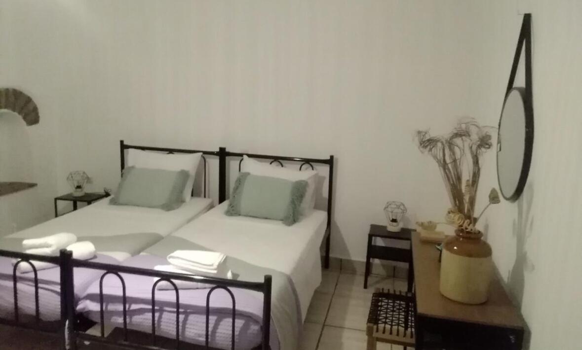 Hotel Petrino Véssa Esterno foto